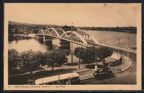 AK Neuville-sur-Saône, Le pont et les environs fluviaux