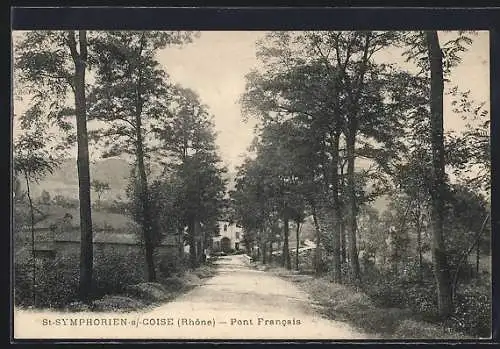 AK Saint-Symphorien-sur-Coise, Pont Francais et allée bordée d`arbres