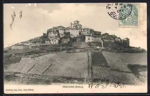 AK Ternand, Vue du village sur la colline et des champs environnants