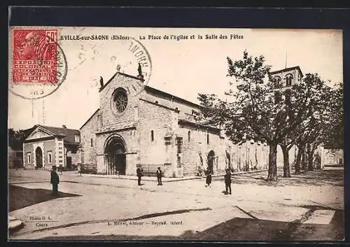 AK Neuville-sur-Saône, La Place de l`église et la Salle des Fêtes