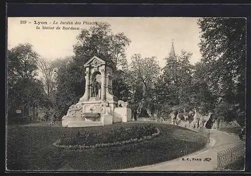 AK Lyon, Le Jardin des Plantes, la Statue de Burdeau