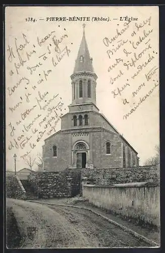 AK Pierre-Bénite, L`Église du village avec son clocher imposant