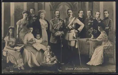 AK Unsere Kaiserfamilie, Wilhelm II. von Preussen mit Familie