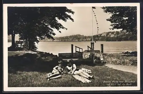 AK Luzern, Strandbad mit Blick auf die Stadt