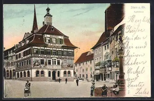 AK Stein a. Rh., Passanten vor dem Rathaus