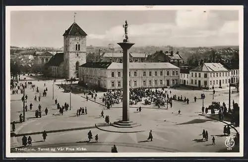 AK Trondheim, Torvet og Var Frue Kirke