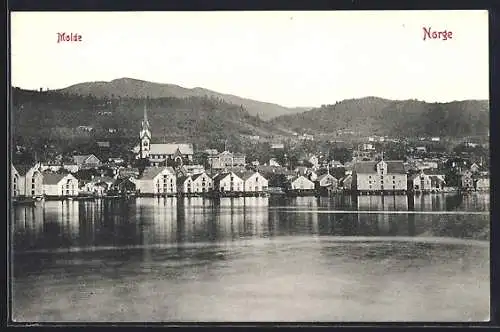 AK Molde, Ortsansicht vom Wasser aus