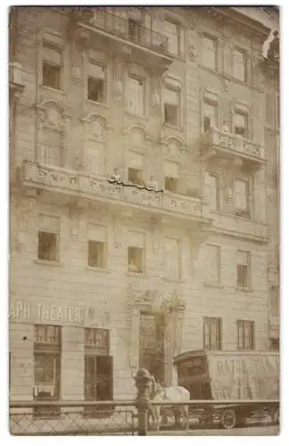 10 Fotografien Ansicht Wien, Gasthäuser, Kneipen, Geschäfts - & Wohnhäuser, Wiener Typen, Strassenansicht u.a.