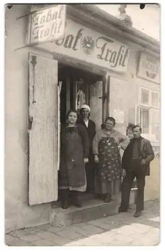 10 Fotografien Ansicht Wien, Gasthäuser, Kneipen, Geschäfts - & Wohnhäuser, Wiener Typen, Strassenansicht u.a.