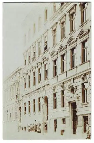 10 Fotografien Ansicht Wien, Gasthäuser, Kneipen, Geschäfts - & Wohnhäuser, Wiener Typen, Strassenansicht, Fassaden u.a.