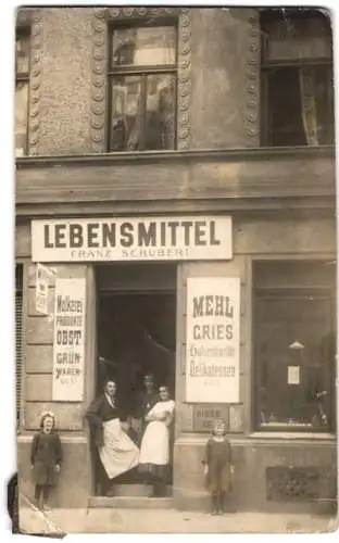 10 Fotografien Ansicht Wien, Gasthäuser, Kneipen, Geschäfts - & Wohnhäuser, Wiener Typen, Strassenansicht, Fassaden u.a.