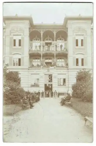 10 Fotografien Ansicht Wien, Ladengeschäfte, Geschäfts - & Wohnhäuser, Wiener Typen, Gebäude-Fassaden u.a.