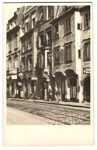 10 Fotografien Ansicht Wien, Ladengeschäfte, Geschäfts - & Wohnhäuser, Wiener Typen, Gebäude-Fassaden u.a.