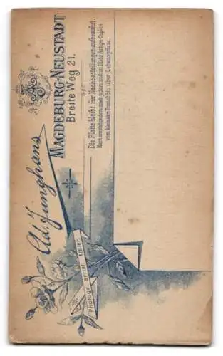 Fotografie Ad. Junghans, Magdeburg-Neustadt, Breite Weg 21, Porträt einer Dame in dunklem Kleid