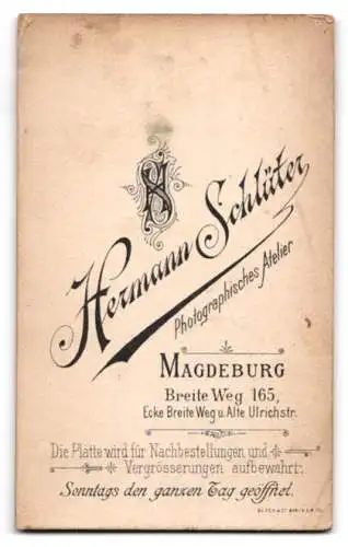Fotografie Hermann Schlüter, Magdeburg, Breite Weg 165, Porträt eines kleinen Kindes