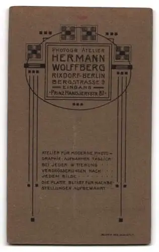 Fotografie Hermann Wolffberg, Rixdorf-Berlin, Bergstrasse 9, Porträt einer Dame mit Hut