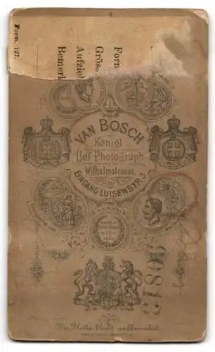 Fotografie Van Bosch, Wiesbaden, Wilhelmstrasse 3, Porträt einer Dame