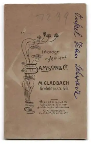 Fotografie Atelier Samson &amp Cie, M. Gladbach, Krefelderstr. 178, Jean Schwarz mit verschränkten Armen