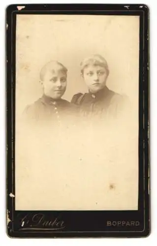 Fotografie Carl Daiber, Boppard, Simmernerstrasse 18, Porträt zweier junger Frauen