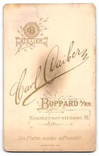 Fotografie Carl Daiber, Boppard, Simmernerstrasse 18, Frau in tailliertem Kleid