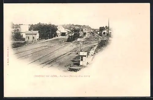 AK Chateau-du-Loir, La Gare, Arrivée d`un train, Bahnhof