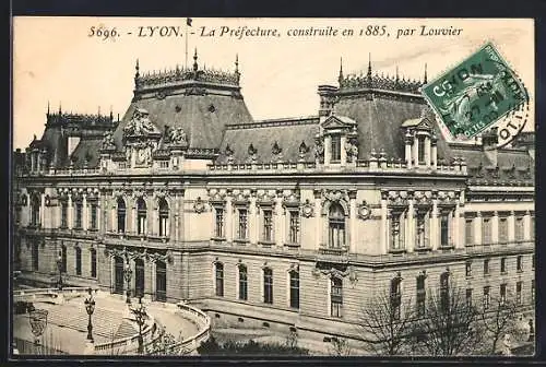 AK Lyon, La Préfecture construite en 1885 par Louvier