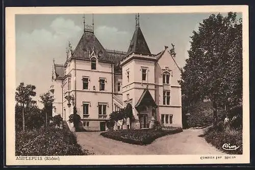 AK Amplepuis, Vue du château élégant et son chemin bordé d`arbres