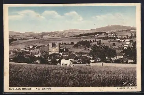 AK Cublize, Vue générale du village et des collines environnantes