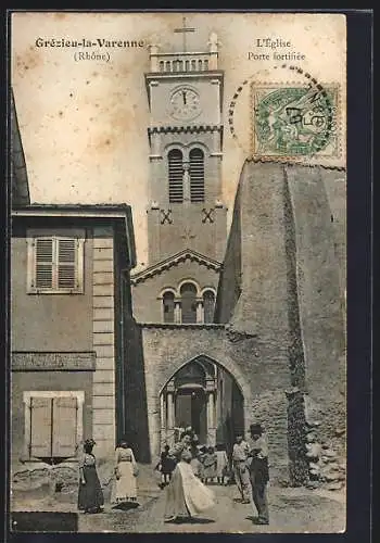 AK Grézieu-la-Varenne, L`église et sa porte fortifiée