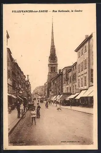 AK Villefranche-sur-Saône, Rue Nationale, le Centre