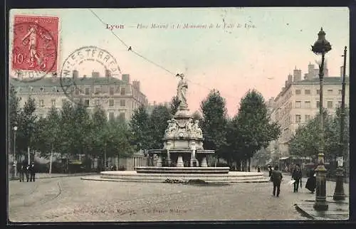 AK Lyon, Place Morand et le Monument de la Ville de Lyon