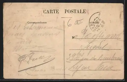 AK Les Écharmeaux, Hôtel des Voyageurs Jugnet-Boyer avec voitures et calèches devant l`entrée