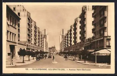 AK Villeurbanne, Les Gratte-Ciel sur l`avenue Henri-Barbusse