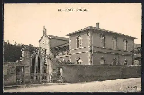 AK Anse, L`Hôpital avec portail et bâtiment principal