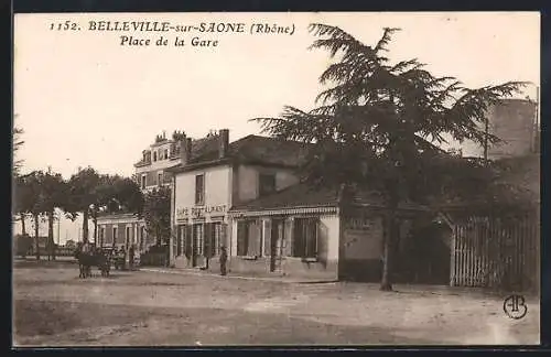 AK Belleville-sur-Saône, Place de la Gare avec café et arbres