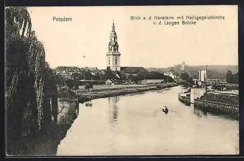 AK Potsdam, Blick auf den Havelarm mit Heiligegeistkirche von der Langen Brücke