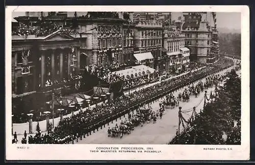 AK London, Coronation Procession 1911 for King George V., Majesties returning via Piccadilly