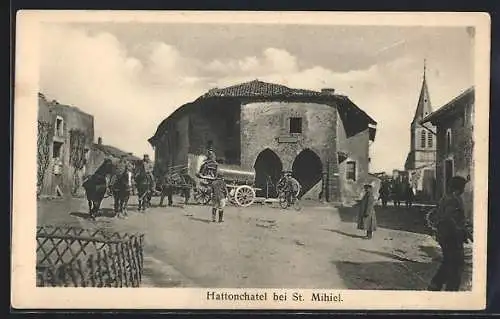 AK Hattonchatel, Ortspartie mit Pferdewagen