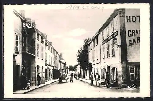 AK Marcigny, Rue des Recollettes avec hôtels et commerces