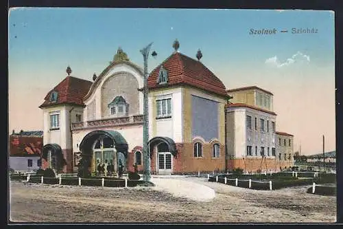 AK Szolnok, Szinház, Partie am Theater