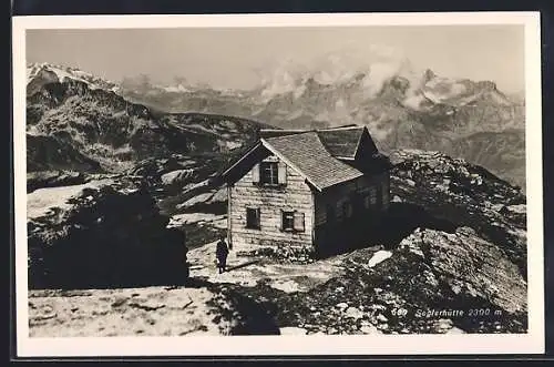 AK Seglerhütte, Ansicht mit Bergen