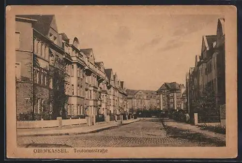 AK Oberkassel / Düsseldorf, Teutonenstrasse von einer Kreuzung aus