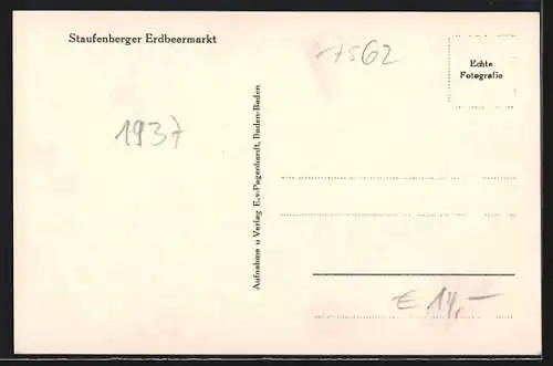 AK Staufenberg / Baden, Erdbeermarkt, Erdbeerverkaufsstand mit Verkäuferinnen, 1937