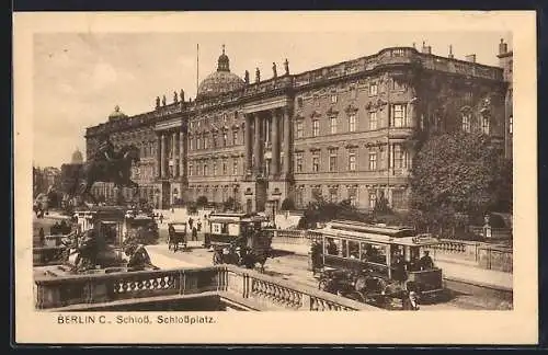 AK Berlin-Charlottenburg, Schloss und Schlossplatz mit Strassenbahn