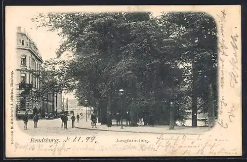 AK Rendsburg, Strasse Jungfernstieg, Männer am Park