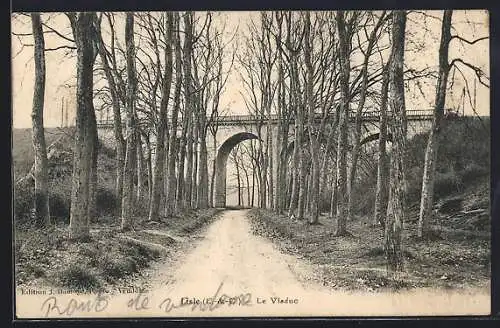 AK Lisle-sur-Tarn, Le Viaduc et allée bordée d`arbres