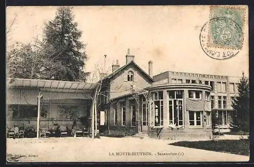 AK La Motte-Beuvron, Sanatorium et jardin devant l`établissement