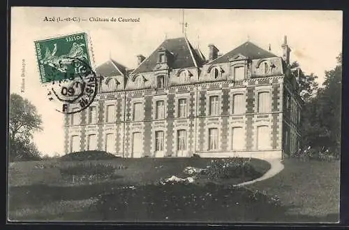 AK Azé, Château de Courtouzé