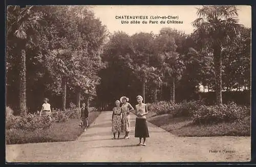 AK Chateauvieux, Une allée du Parc du Château