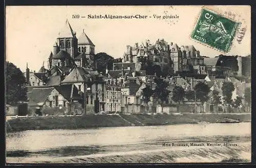 AK Saint-Aignan-sur-Cher, Vue générale du village et de l`église au bord de la rivière